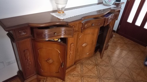 CREDENZA 